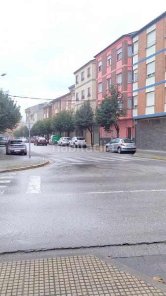 Foto 213edbac-8c4a-4f58-aad0-721f0c8cdf9b. Local comercial a Flores de Sil - La Placa Ponferrada