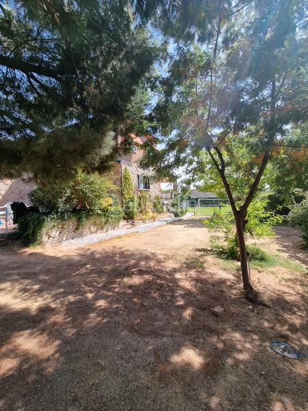 Foto 66aa49e2-6af4-4f6e-818b-cb06fec87674. Chalet avec cheminée chauffage parking piscine dans Villaviciosa de Odón