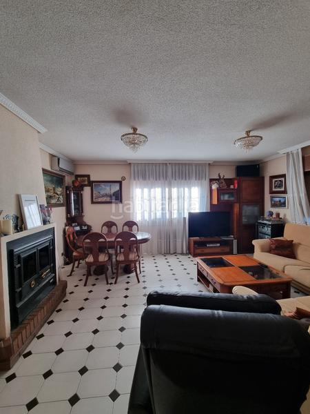 Foto 744e0a3d-d2fc-4a39-bb50-cf98c28aa30d. Chalet avec cheminée chauffage parking piscine dans Villaviciosa de Odón