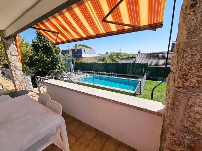 Foto 8e60ada2-1428-498d-8d0b-e141461df92f. Chalet avec cheminée chauffage parking piscine dans Villaviciosa de Odón