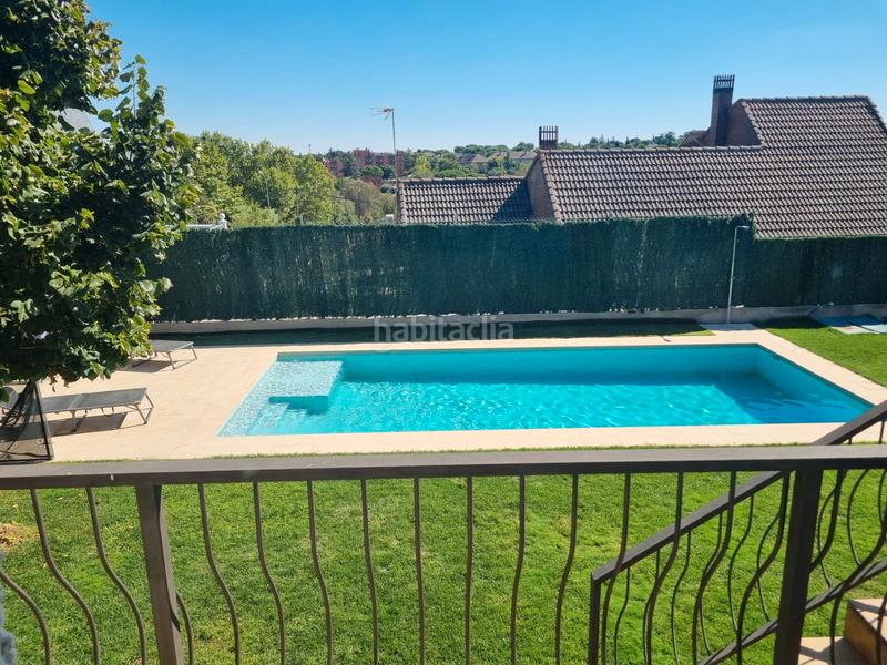 Foto a604b299-1d8f-4760-b238-544e723a87b3. Chalet avec cheminée chauffage parking piscine dans Villaviciosa de Odón