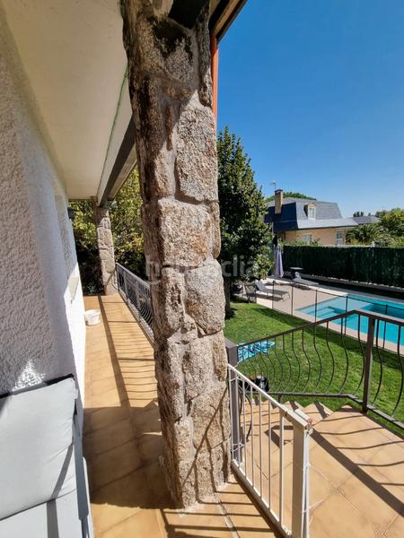 Foto b86f548c-642c-4544-81ca-50dac5f9fde3. Chalet avec cheminée chauffage parking piscine dans Villaviciosa de Odón