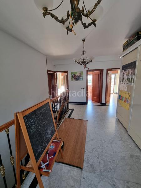 Foto b908611b-76be-431c-bc5a-483fc5b2a66b. Chalet avec cheminée chauffage parking piscine dans Villaviciosa de Odón