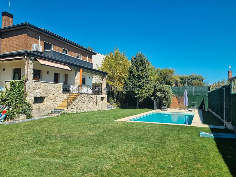 Foto c34d6b04-177b-4d60-9441-8d61a0053208. Chalet avec cheminée chauffage parking piscine dans Villaviciosa de Odón