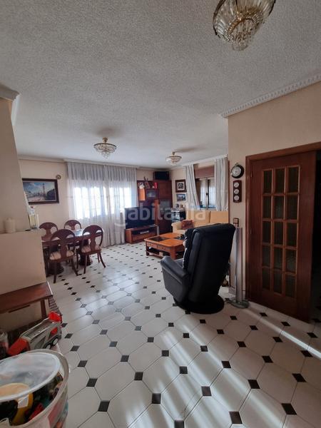 Foto db1b60cc-3854-4a0e-a246-b29dbb6298bb. Chalet avec cheminée chauffage parking piscine dans Villaviciosa de Odón