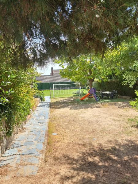 Foto ee2818cb-28a1-4c2b-9a71-380283458a40. Chalet avec cheminée chauffage parking piscine dans Villaviciosa de Odón