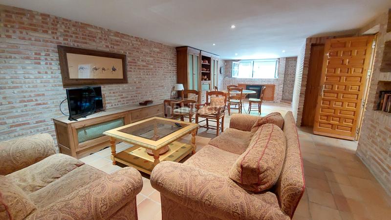 Foto 22a07acc-f6e6-4d7f-bdce-f960fb39ee4a. Alquiler apartamento  de 2 habitaciones, en urbanización El Bosque, con gastos incluidos en Villaviciosa de Odón