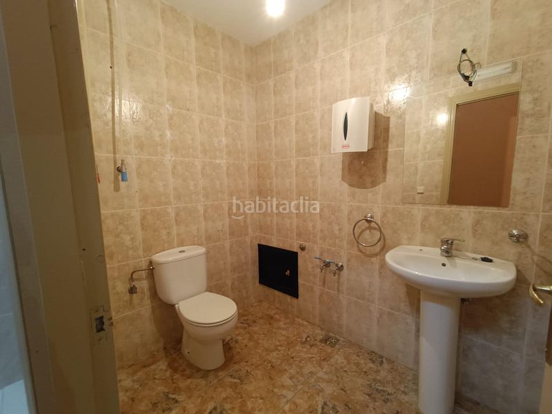 Foto 42c4b226-1026-4e70-bc85-1fa71f8e47e2. Local comercial a calle huertos 29 a Íscar