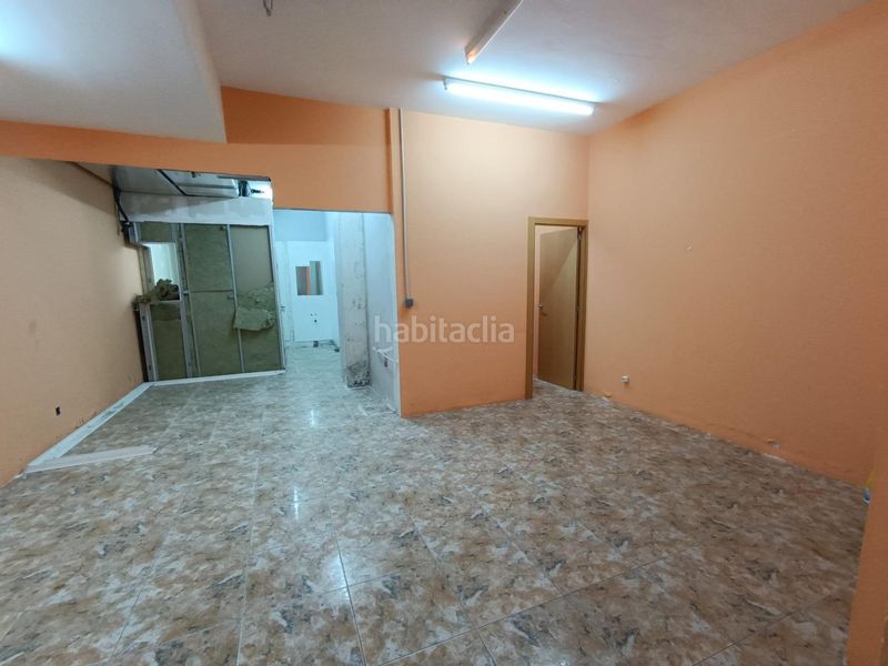 Foto bce84152-7ad6-4ff6-a36b-a4af4e964332. Local comercial a calle huertos 29 a Íscar