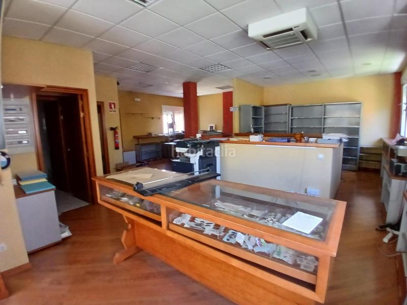 Foto 16f04156-1201-4b9a-8e4c-3dcea5db97c0. Local comercial a valdihuertos 12 a Cuéllar