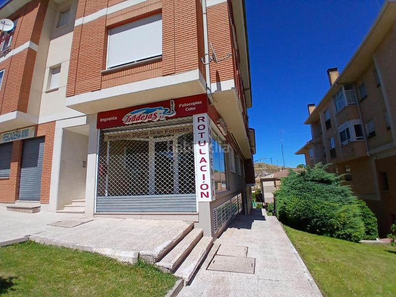 Foto d2312bc4-6674-4d7e-a612-816e5b3e918b. Local comercial a valdihuertos 12 a Cuéllar