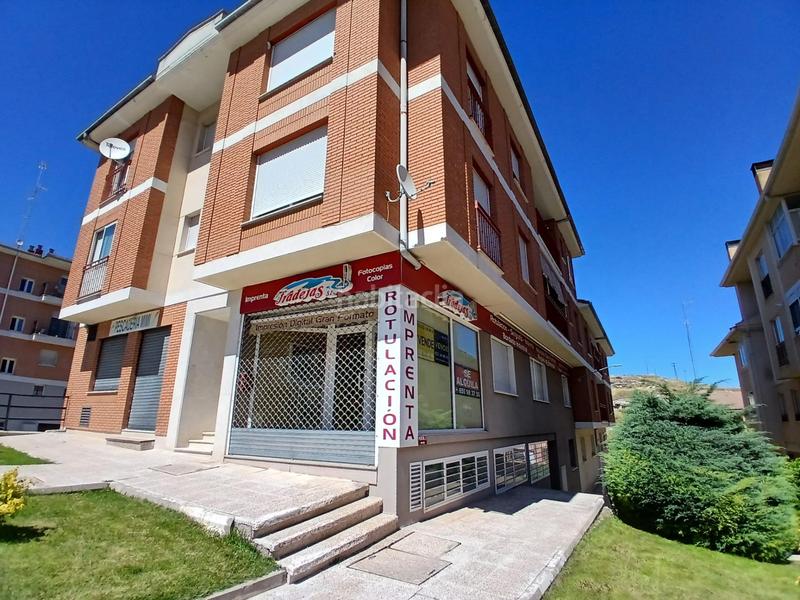 Foto d709e86c-2f3c-4b45-bf3f-316fe341d253. Local comercial a valdihuertos 12 a Cuéllar