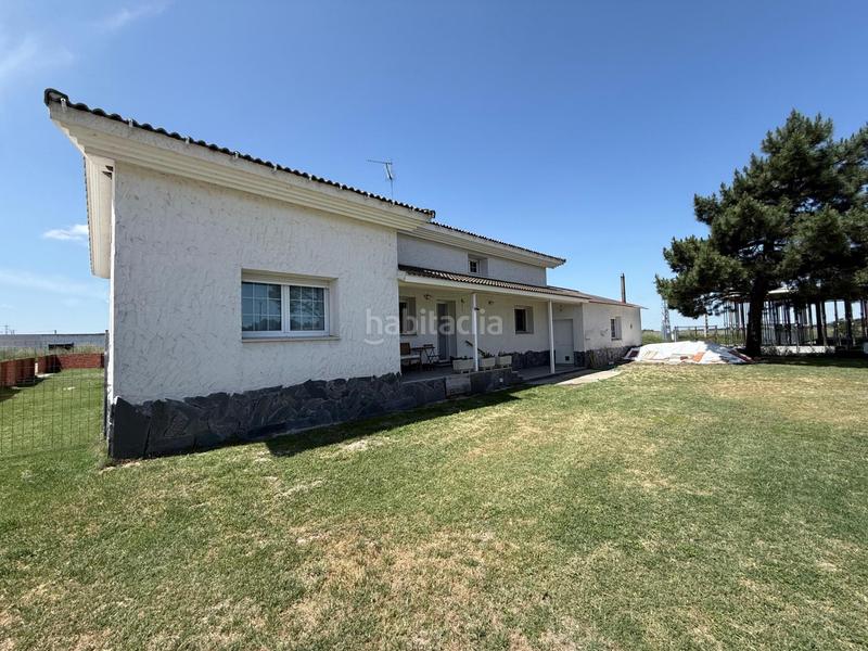 Foto 9da58c24-6806-4143-b3d5-b60800c8ab45. Chalet en calle pimpollar 12 chalet en venta segovia. ref.1978 en Sanchonuño