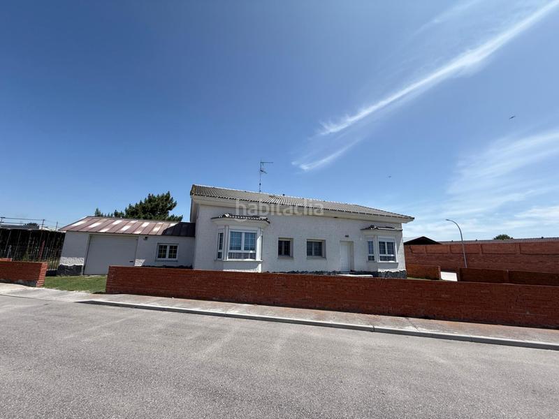 Foto b2fdefee-1686-489a-ab20-6ea6a6f9ee55. Chalet en calle pimpollar 12 chalet en venta segovia. ref.1978 en Sanchonuño