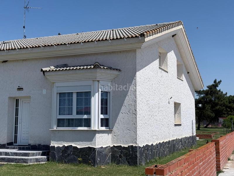 Foto b5c88c32-4d60-42bf-9647-a3f0e5334e74. Chalet en calle pimpollar 12 chalet en venta segovia. ref.1978 en Sanchonuño