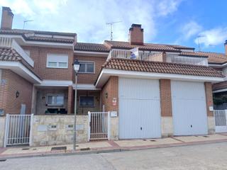 Casa adossada a Calle cardiales 16. Chalet adosado en venta en iscar valladolid. ref.2028