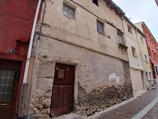 Casa a Calle el rosario 6. Casa en venta en cuéllar. céntrica. para reformar. ref.2029