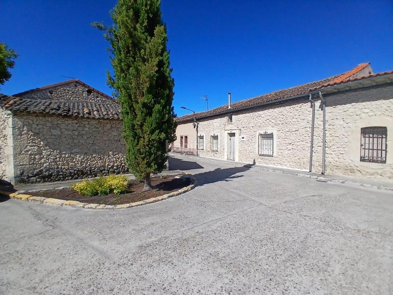 Foto 4486ab8b-7465-468b-95b0-33751c054074. Casa a calle cogeces 9 a Viloria