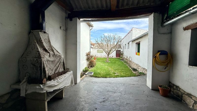 Foto cdaaa4c6-cd35-4d03-9bd8-0822539cb880. Casa a calle transformador 1 a Samboal