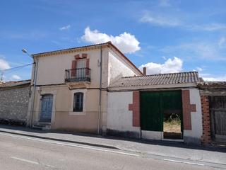 Maison à Calle real 28. Casa en venta en olombrada segovia. ref.2048