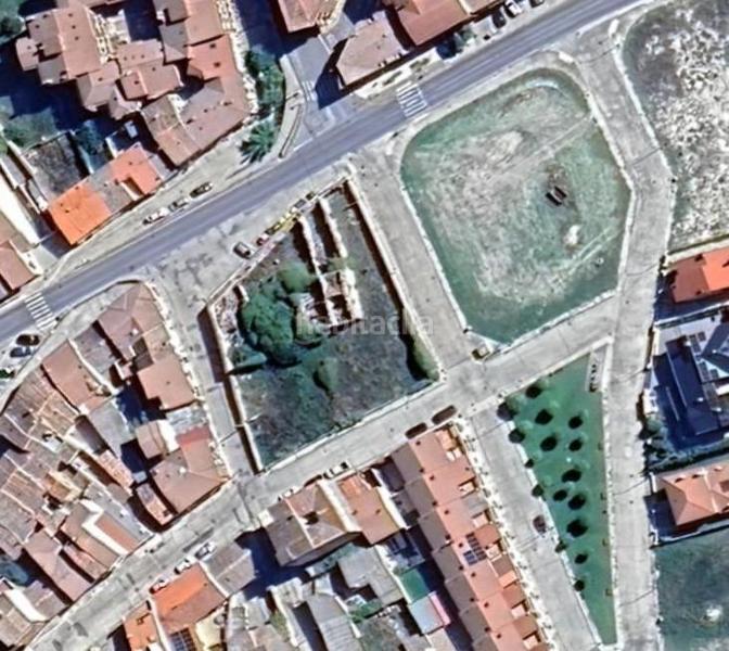 Foto 8325c839-54e1-4b7e-999c-2fa70813395c. Residential plot in calle josé antonio manzanares 2 in Cuéllar