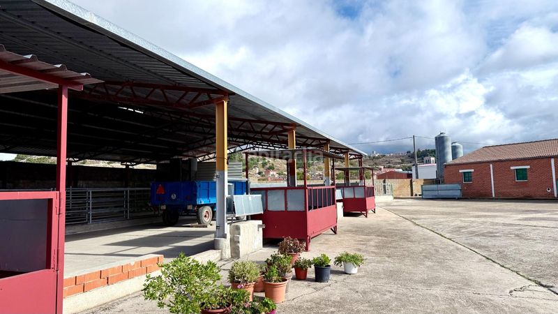 Foto 311e2cf1-d027-4af4-b268-0813b1513e04. Nau industrial a Portillo