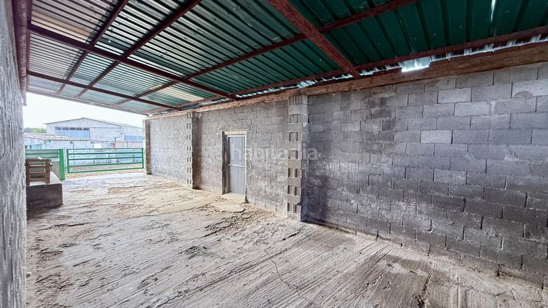 Foto b19b2681-5f92-4cb3-881c-f997cde906c9. Nau industrial a Portillo