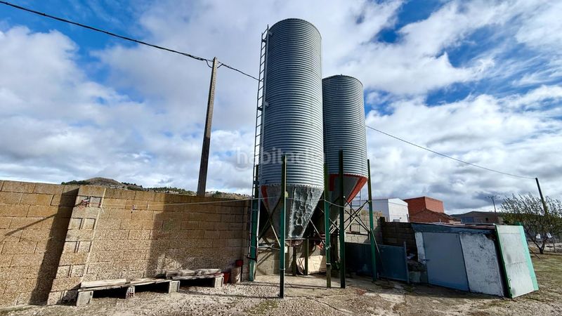 Foto dd3e7c1c-9011-476f-ad78-074b4884e88a. Nau industrial a Portillo