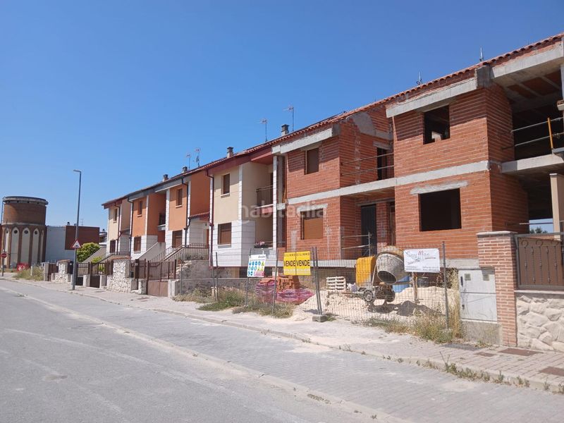Foto 7b9712d0-ae3d-4c28-8252-9464bb9f2826. Casa adossada a calle de las canteras 23 a Cuéllar