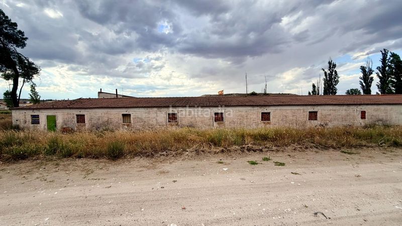 Foto e6c74df9-b04f-4263-b399-f649a41ee4b8. Capannone industriale in Cuéllar
