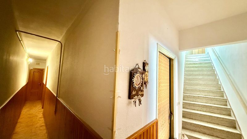 Foto 3ac4f953-f03d-476a-903d-2aad893a1f99. Casa amb aparcament a Olombrada