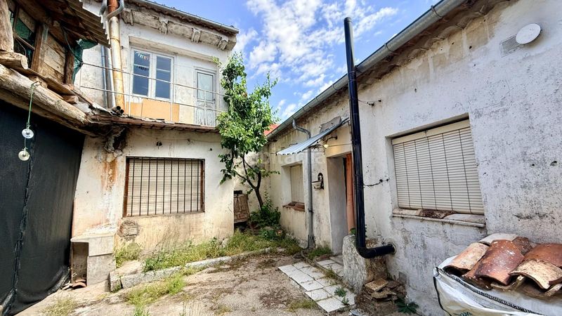 Foto 3eb3b4a9-1b56-4f99-9180-9944303d7d5a. Casa amb aparcament a Olombrada