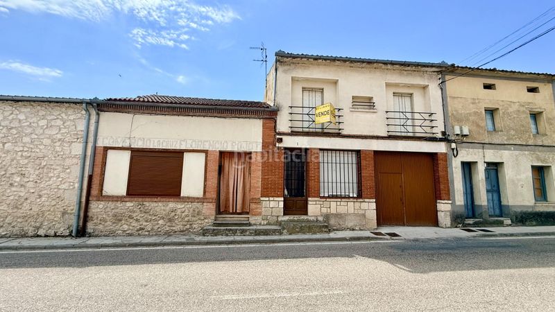Foto 5a4f20a7-5957-4e88-bef3-8370523e1791. Casa amb aparcament a Olombrada