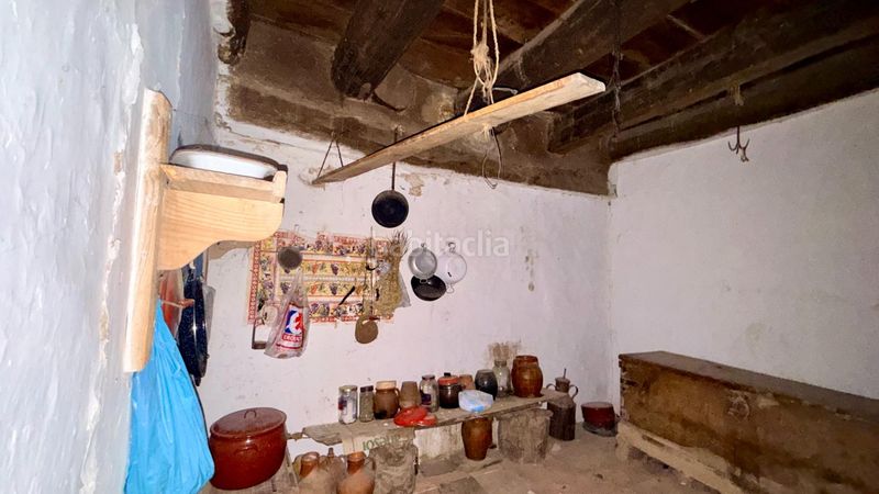 Foto bdb2c192-7f44-4b83-b4dd-6c6cb13d23f1. Casa amb aparcament a Olombrada