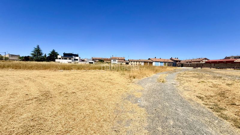 Foto c87a013b-318d-4e5f-85aa-a8fb6eee5d7a. Terreny residencial a Cuéllar