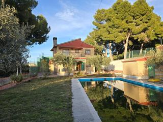 Xalet a Leciñena. Chalet
