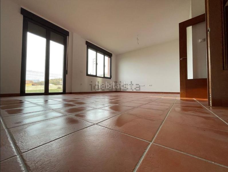 Foto 6aa91f6a-e125-4d20-be91-0546bb432fd5. Doppelhaus mit heizung parking in Otero de Herreros