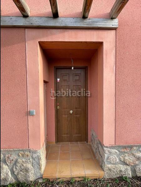 Foto 7c79c1d0-a2f5-45f3-ae68-ac60e58fbb5d. Doppelhaus mit heizung parking in Otero de Herreros