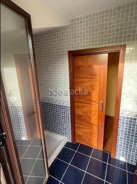 Foto eaf9c43e-01f1-4dba-bcca-fd379ffd3577. Doppelhaus mit heizung parking in Otero de Herreros