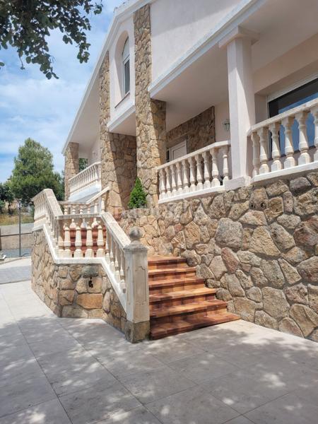 Foto 2cd1d426-2f37-4d85-b7fe-85e7f27fda6e. Xalet a calle castejón 4 a Otero de Herreros