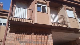 Duplex in Travesía san antonio el real 8. Vivienda de cuatro dormitorios y dos plazas de garaje