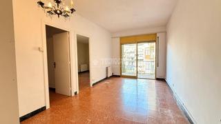 Pis a Sant Antoni. Piso en venta en barcelona