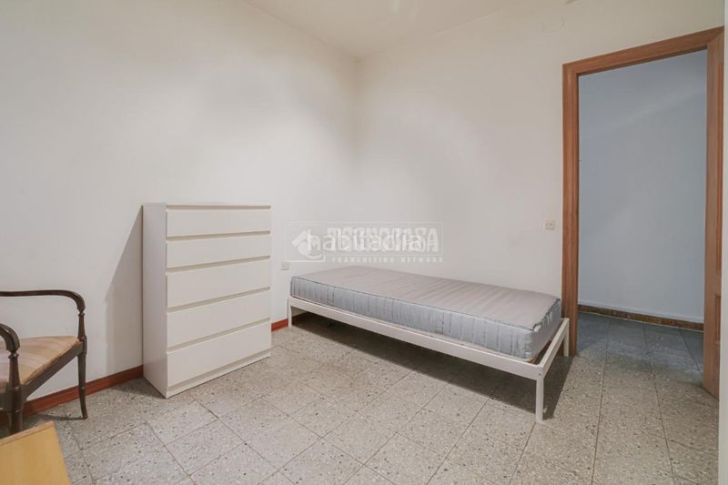 Foto 1aeef8e5-d181-4d7f-8582-b0f072751876. Pis amb calefacció a Sant Antoni Barcelona