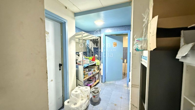 Foto 93fb2785-29dd-4b2b-bd22-3bc9a967adc1. Local comercial a Sant Antoni Barcelona