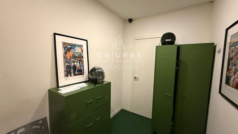 Foto b3b8b118-cd05-4b6c-8268-409236c9cfc8. Local comercial a Sant Antoni Barcelona