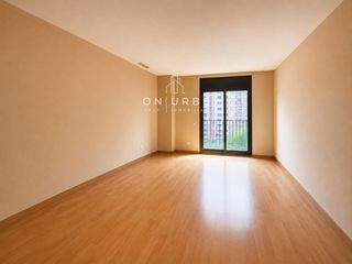 Piso  Viladomat. Onurbe grup  piso en venta en sant antoni