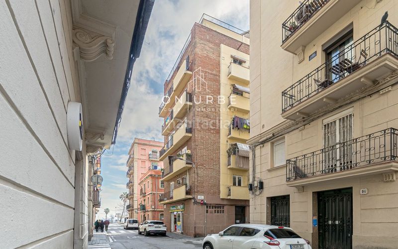 Foto ded3162d-d475-4f75-95f4-2e92a6d7d70d. Pis a Barceloneta Barcelona