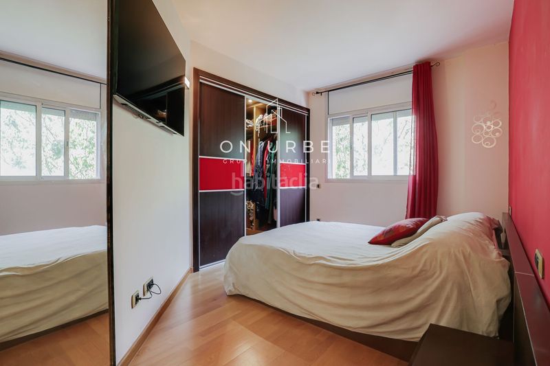 Foto b0f704c1-3c7a-4ff2-b9a9-e4eed965a176. Pis amb aparcament piscina a La Vila Olímpica del Poblenou Barcelona