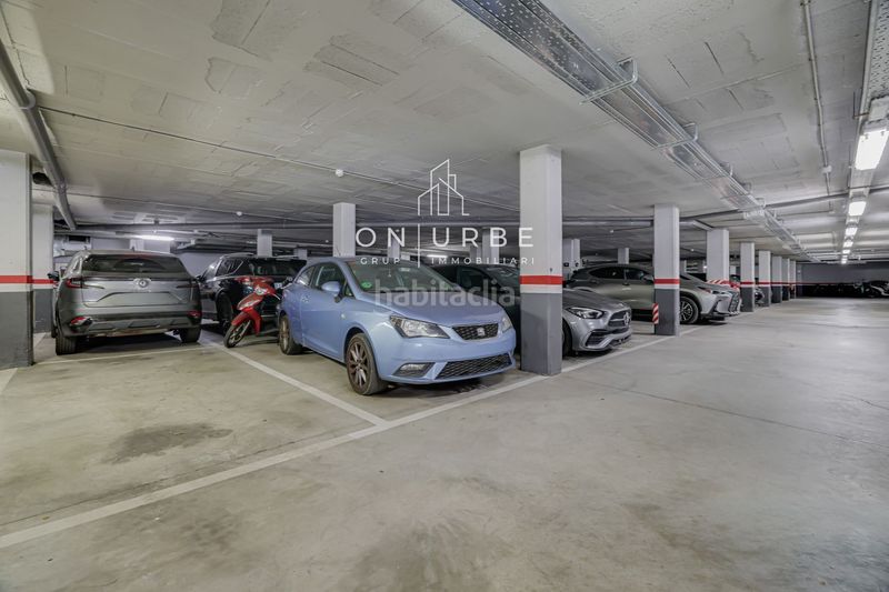 Foto ef02464d-c395-49e7-b969-8fe369abe5a1. Pis amb aparcament piscina a La Vila Olímpica del Poblenou Barcelona