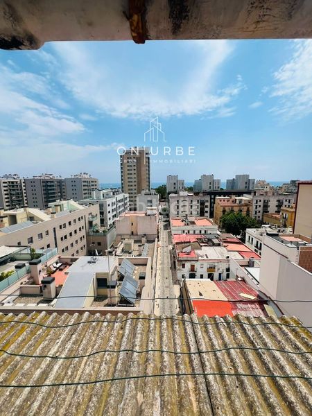 Foto b20ebced-df42-4b6a-88a9-efd466e13a3a. Àtic amb calefacció a Poblenou Barcelona